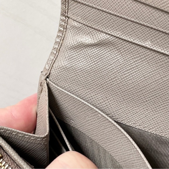 Prada gray saffiano leather long snap wallet with card ID wallet - Picture 10 of 11